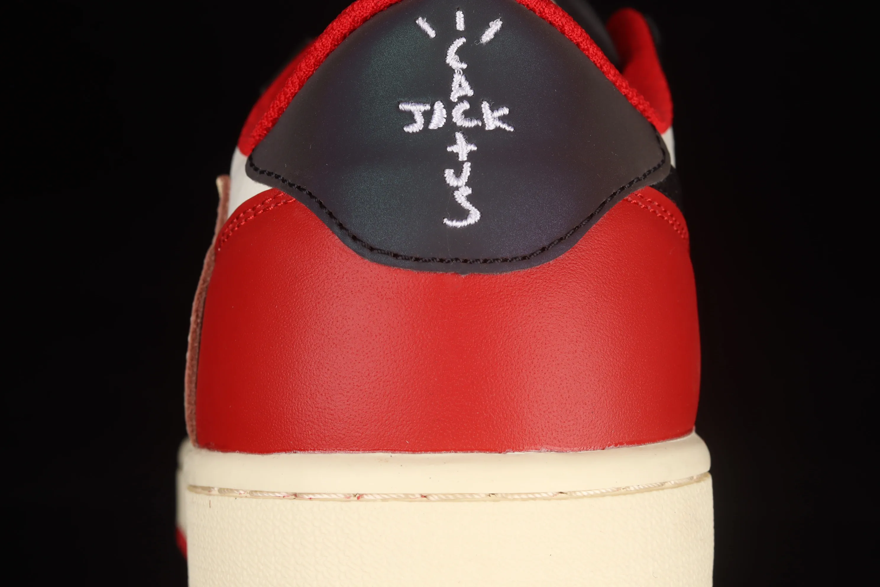 All categories Air Jordan Jordan series basketball shoes Air Jordan 1 Low Travis Scott x Air Jordan 1 Low AJ1 Joe 1 black and white red inverted low-top cultural sneakers DM7866-140